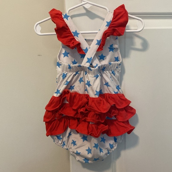 Patriotic bubble- Runs big! - Picture 2 of 2